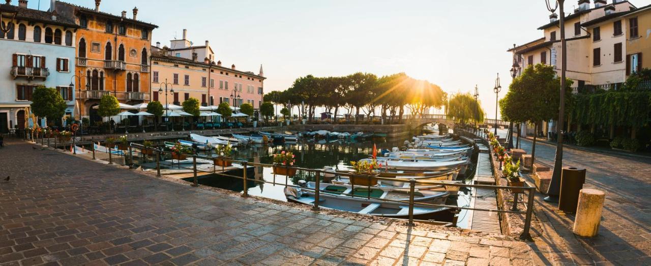 Apartment Charme And Relax With Garden And Swimming Pool Desenzano del Garda Kültér fotó